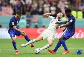 为什么要看“下三路”？高阶玩家辅助判断的逻辑模型。（为何关注“下三路”：高阶辅助的决策逻辑模型）