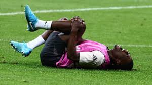 亚马尔借助 亚马尔借助