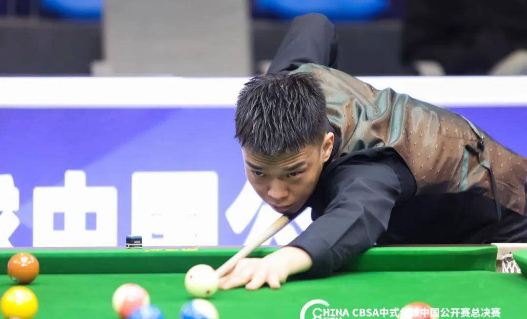 都像是在告 都像是在告